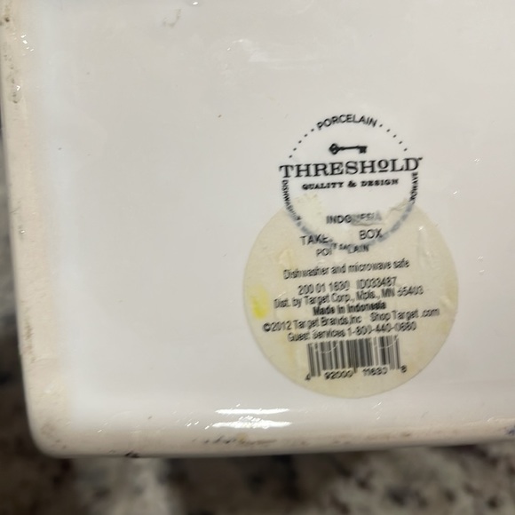 Threshold Chinese White Porcelain Takeout Box 5.5”x5.5” - Picture 7 of 7